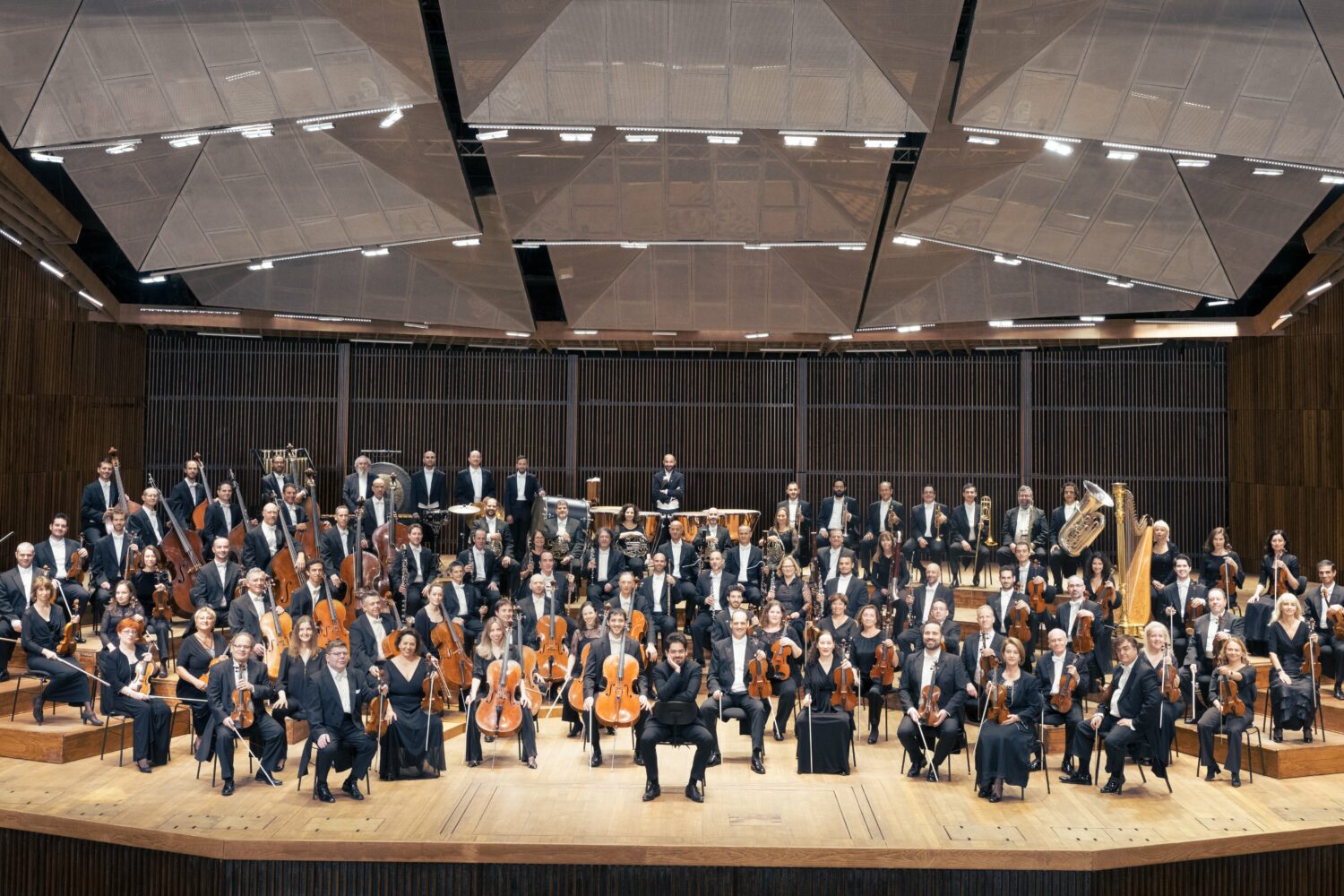 Israel Philharmonic Orchestra - Lahav Shani
Photo: Marco Borggreve